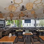 فندق Yade Luxe إتْشميلير