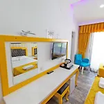 فندق Yade Luxe إتْشميلير