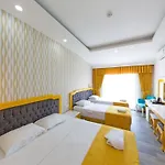 فندق Yade Luxe إتْشميلير