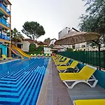 فندق Yade Luxe 2*