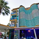 Yade Luxe فندق إتْشميلير