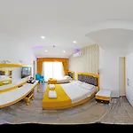 فندق Yade Luxe 2*