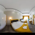 Yade Luxe 2* إتْشميلير