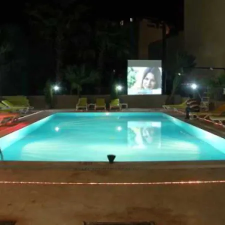 Hotel Yade Luxe İçmeler