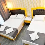 Yade Luxe Hotel 2*