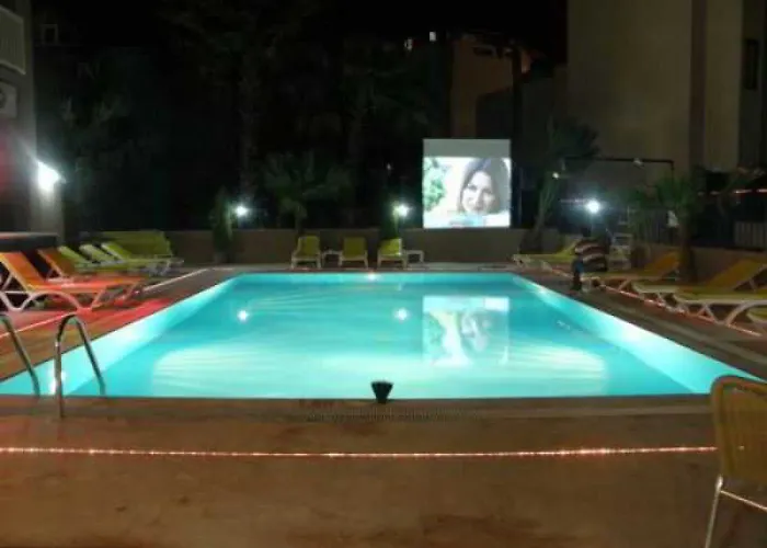 Hotell Yade Luxe İçmeler