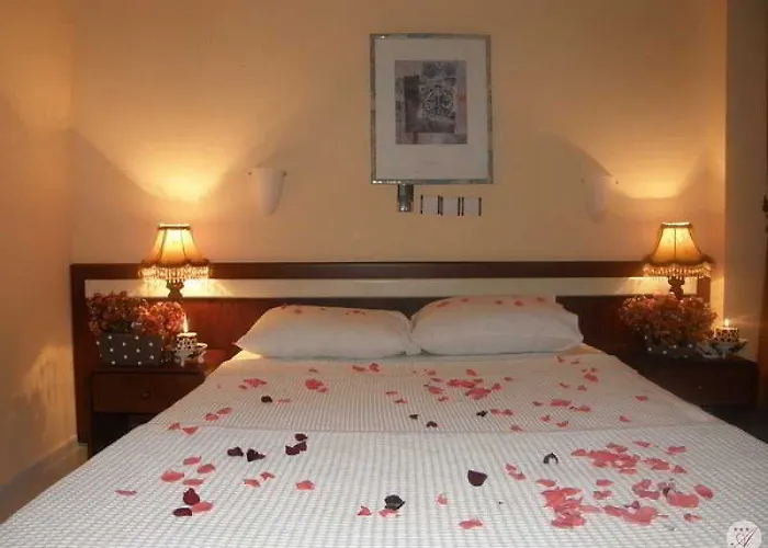 Yade Luxe 2* İçmeler