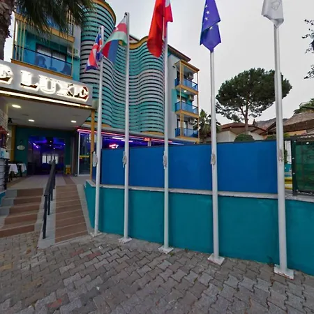 فندق Yade Luxe إتْشميلير