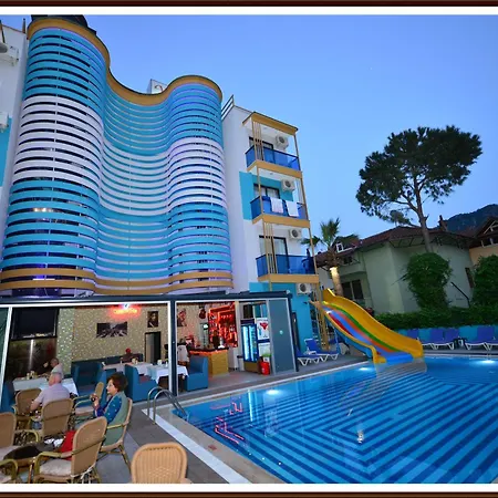 Yade Luxe فندق 2*